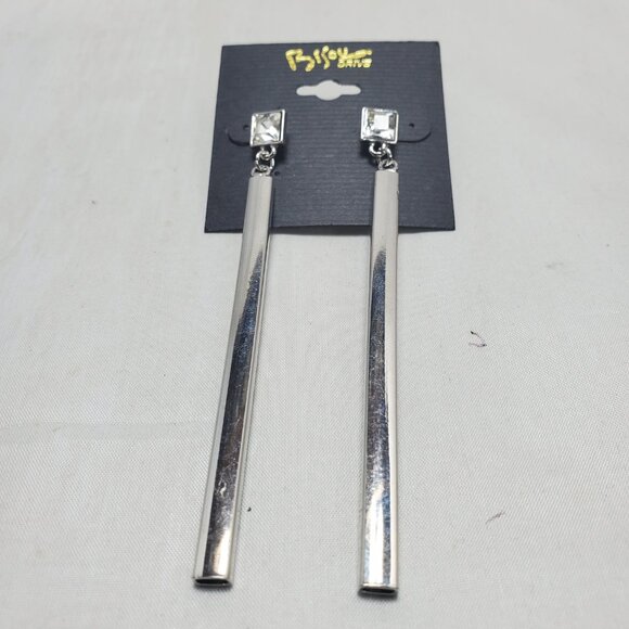 Bijou rhinestone with silver-tone dangling bar pierced earring - Picture 6 of 6